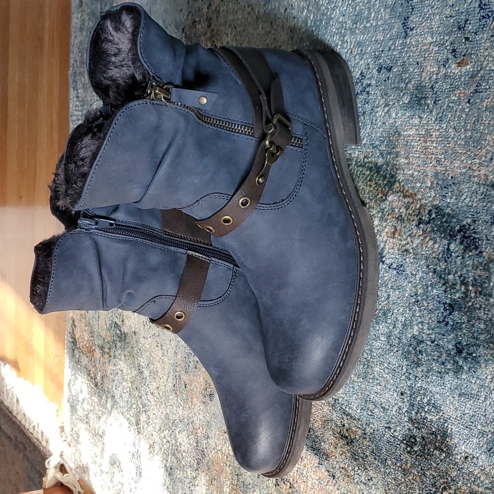 GC Shoes Navy Codie Boot sz9